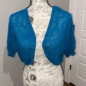 Torrid plus size 2 blue/teal lace shrug